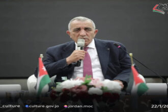 وزير الثقافة يجتمع بمثقفي البلقاء لمناقشة تعزيز الثقافة والتنمية المستدامة