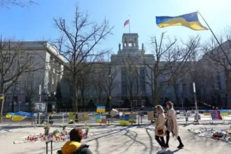 ألمانيا تطرد دبلوماسياً روسياً بتهمة التجسس وسط توتر متصاعد في العلاقات الثنائية