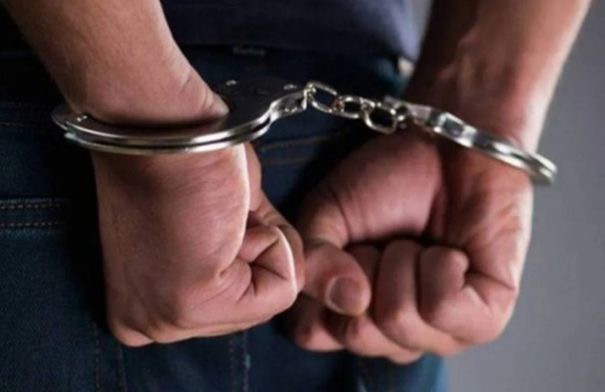 توقيف مندوب شركة تتعامل مع وزارة التربية والتعليم بتهم فساد