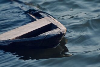 مقتل 3 سياح في عُمان إثر انقلاب قارب