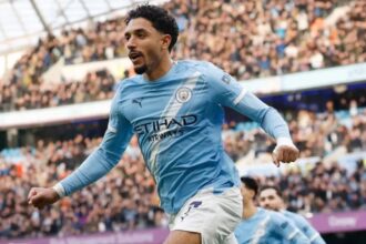 بايرن ميونخ يدخل سباق التعاقد مع عمر مرموش: منافسة قوية من الأندية الأوروبية