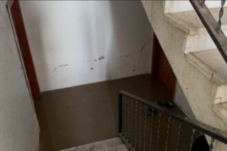 مياه الصرف الصحي تُجبر سكانًا شرق إربد على إخلاء منازلهم