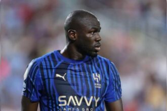 كوليبالي يودع والده ويغيب عن مواجهة الهلال والقادسية