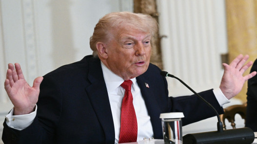 ترامب: أسطول بحري يتجه نحو إيران