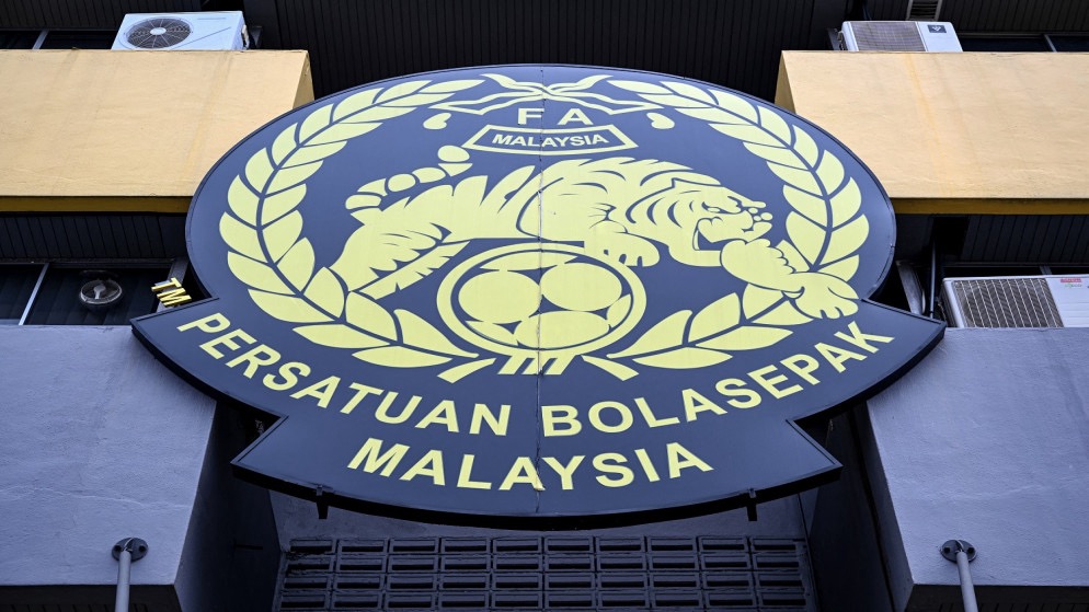 صورة حول : استقالة جماعية لأعضاء الاتحاد الماليزي لكرة القدم على خلفية فضيحة اللاعبين المجنسين استقالة جماعية لأعضاء الاتحاد الماليزي لكرة القدم على خلفية فضيحة اللاعبين المجنسين