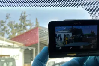 بلدية المفرق الكبرى تركّب 11 كاميرا لمراقبة المخالفات البيئية على مركباتها