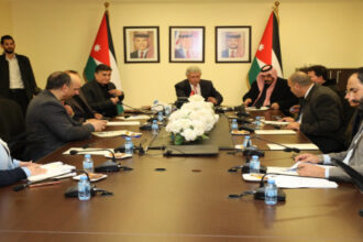 القطامين يؤكد أهمية تطوير قطاع الشاحنات والنقل البري لتعزيز الاقتصاد الوطني