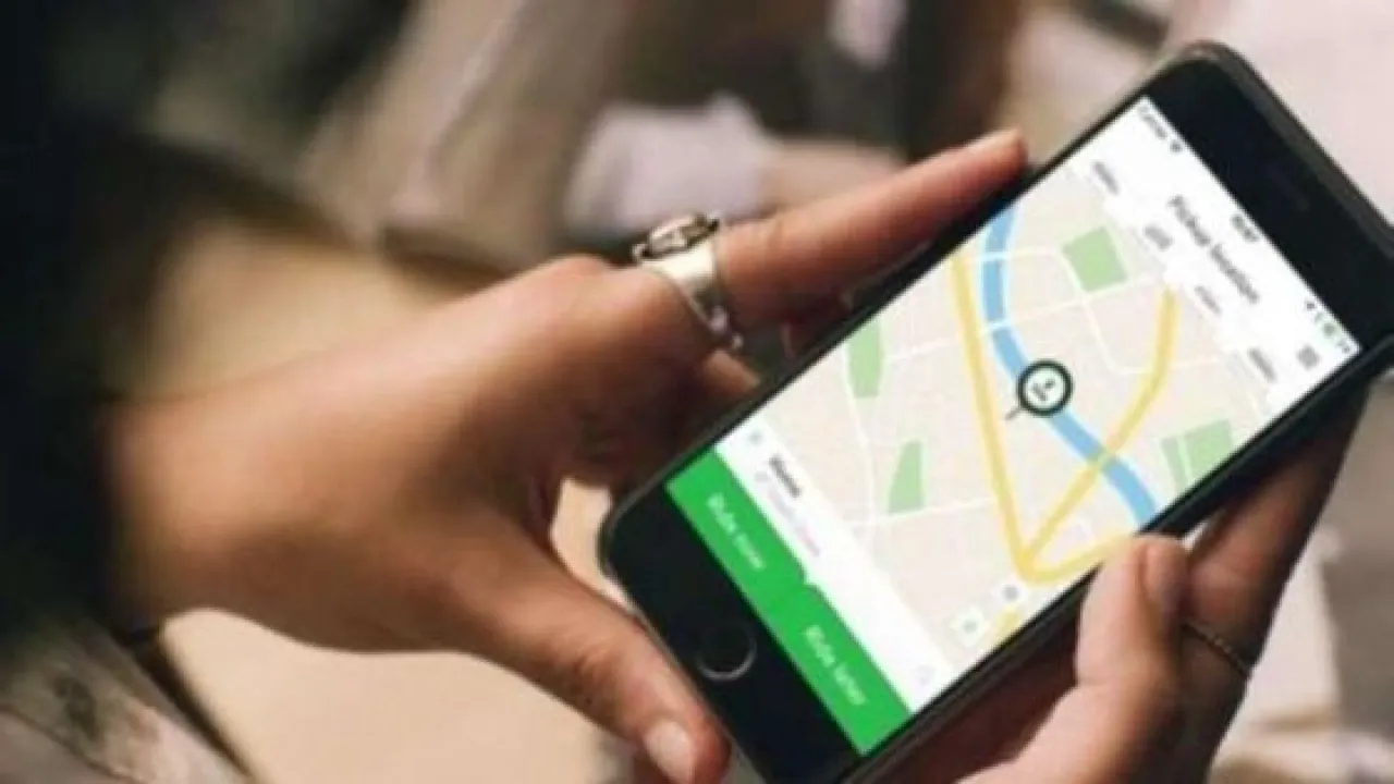 ترخيص شركات النقل الذكي يشترط كفالة ورأسمال بـ100 ألف دينار