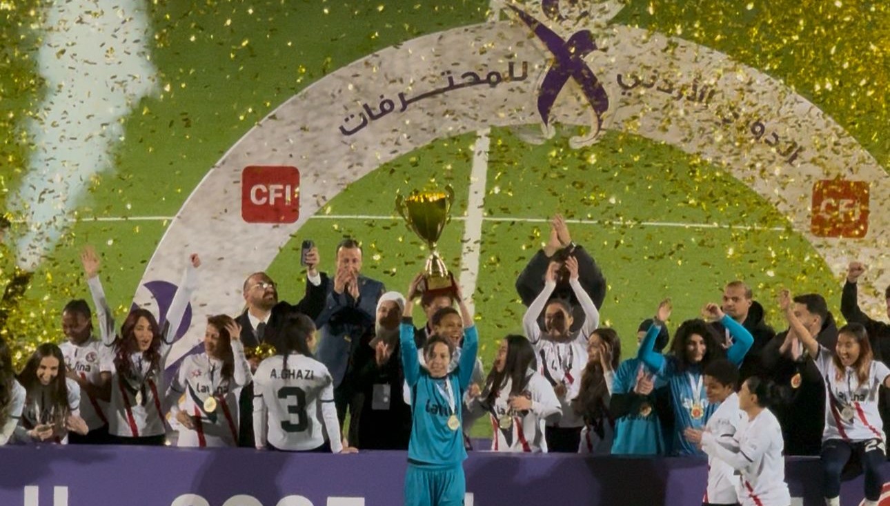 صورة حول : الاتحاد يتوّج بلقب دوري المحترفات للموسم الثالث على التوالي الاتحاد يتوّج بلقب دوري المحترفات للموسم الثالث على التوالي