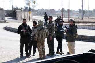 تركيا تحذر من خرق "قسد" لاتفاق وقف إطلاق النار في سوريا وعائلات سورية تطالب بجثث أبنائها