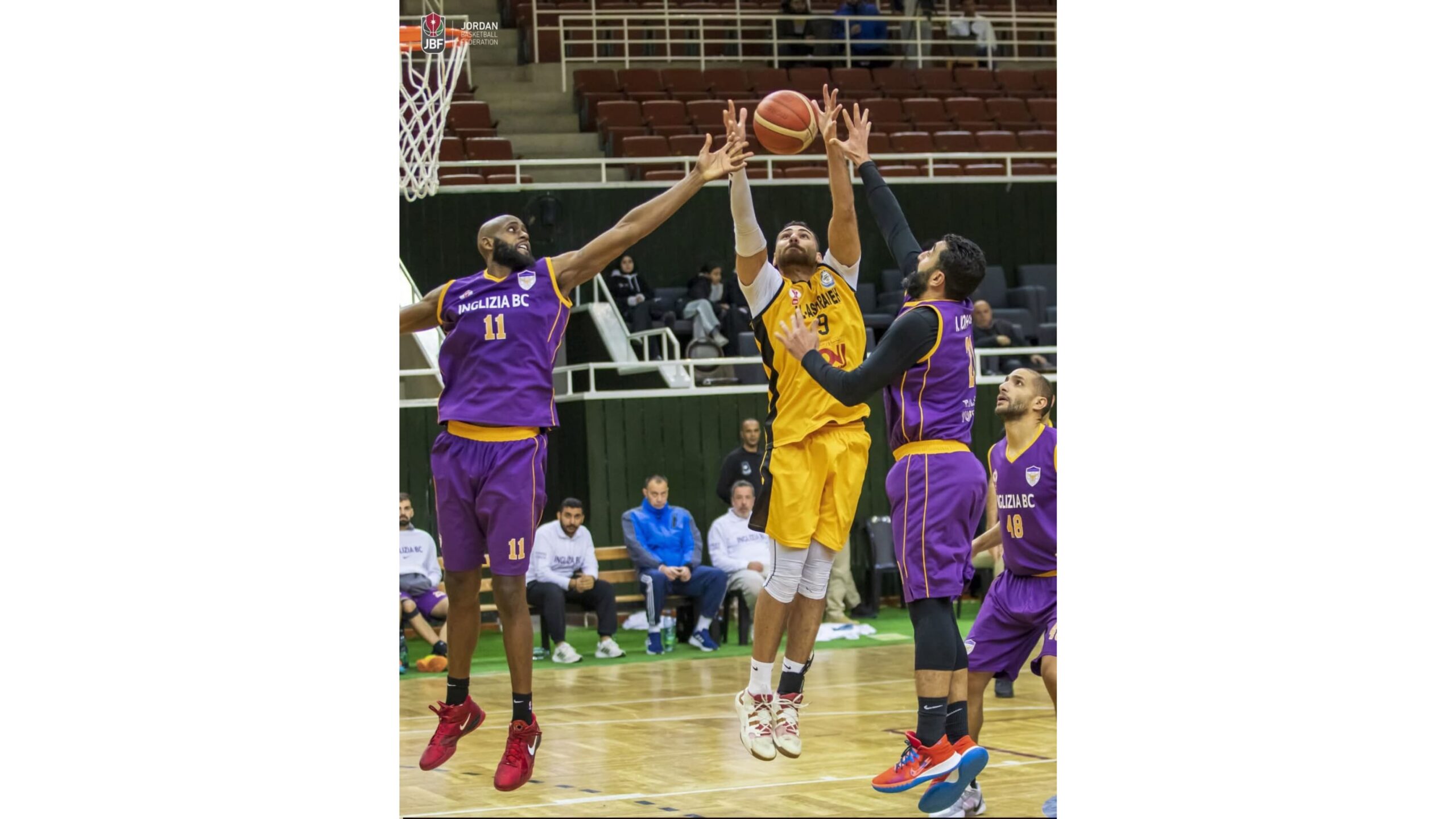 الأشرفية يقتنص فوزًا مثيرًا على الإنجليزية 60–57 في دوري CFI الممتاز