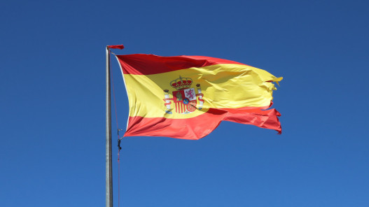 الشرطة الإسبانية تفكك شبكة دولية لتهريب الكوكايين وتصادر 10 أطنان وتعتقل 105 أشخاص