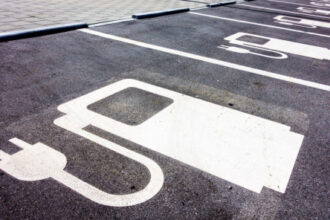 هيئة تنظيم الطاقة: 230 محطة شحن مركبات كهربائية عاملة في المملكة