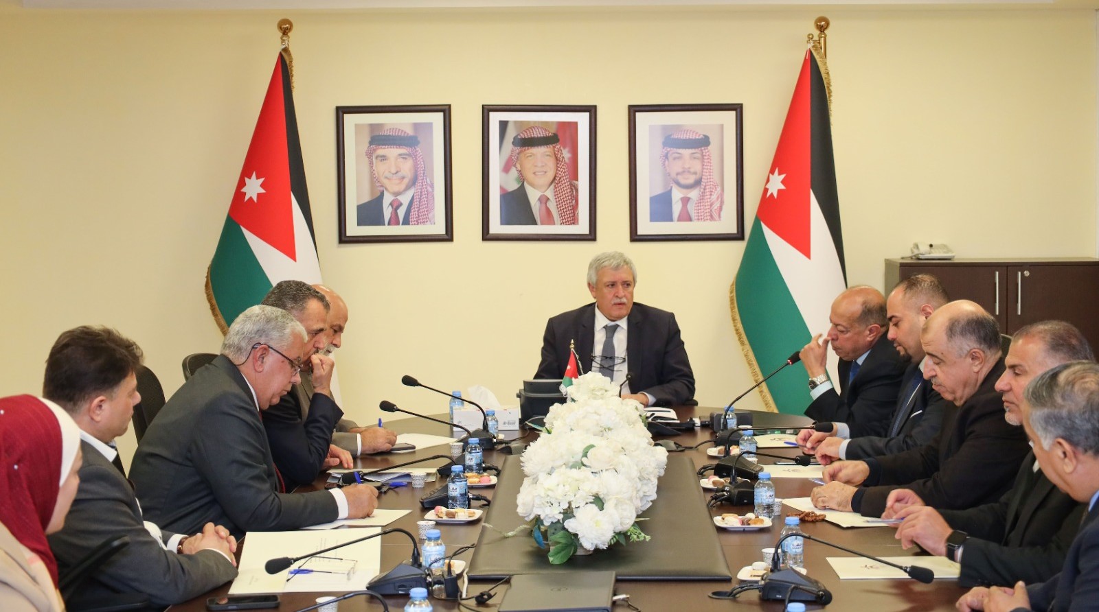 صورة حول : وزير النقل يؤكد تطور القطاع وأهميته في دعم الاقتصاد وتعزيز السلم المجتمعي وزير النقل يؤكد تطور القطاع وأهميته في دعم الاقتصاد وتعزيز السلم المجتمعي