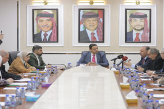 لجنة الطاقة النيابية تبحث تعديل آليات تصفير عدادات الطاقة الشمسية وتحسين الاستفادة للمواطنين