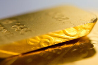 الذهب يتجاوز 5300 دولار ويصعد فوق 5390 دولارًا مع حالة الضبابية الاقتصادية والجيوسياسية