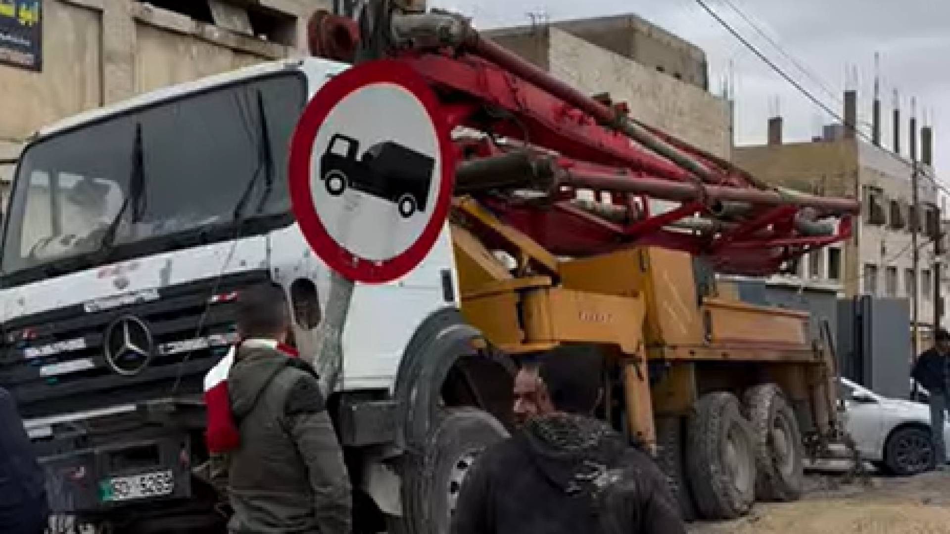 تدهور “ونش” في أبو علندا يثير القلق دون وقوع إصابات