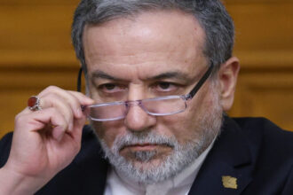 عراقجي: القرار الأوروبي بتصنيف الحرس الثوري خطأ استراتيجي كبير