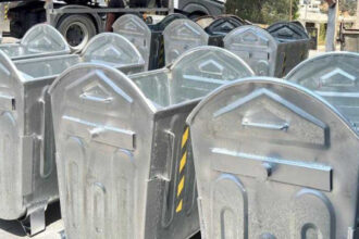 300 حاوية نفايات جديدة لتعزيز النظافة في شوارع إربد الحيوية