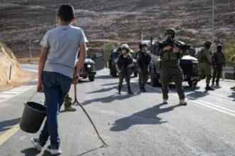 تحقيق لغارديان: الجيش الإسرائيلي مظلة لاعتداءات المستوطنين في الضفة الغربية