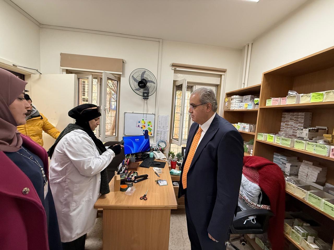 صورة حول : البدور يتفقد مركز الإدمان ويشدد على التأهيل البدور يتفقد مركز الإدمان ويشدد على التأهيل