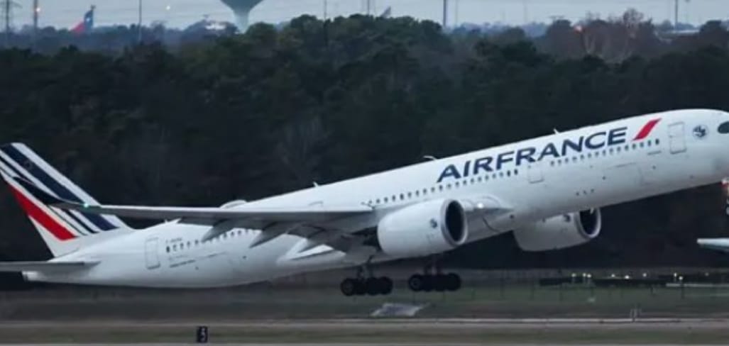 أردني يثير الأمن في مطار اريزونا والسبب...