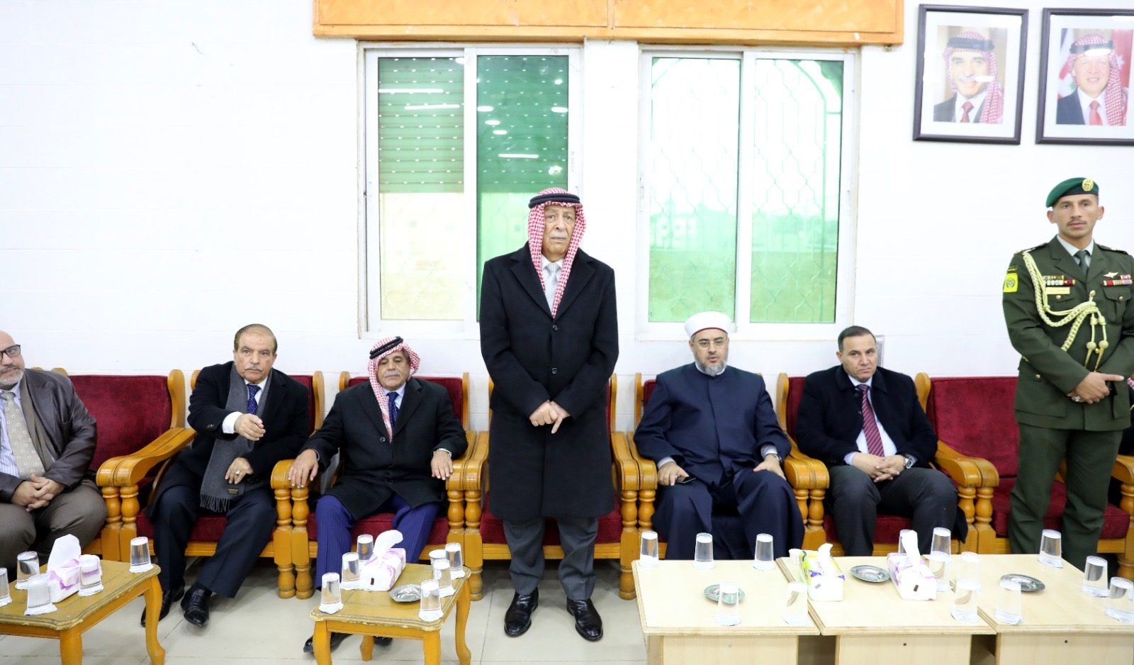 *مندوبا عن الملك وولي العهد...العيسوي يعزي عشيرتي الخضير وأبو زيد*