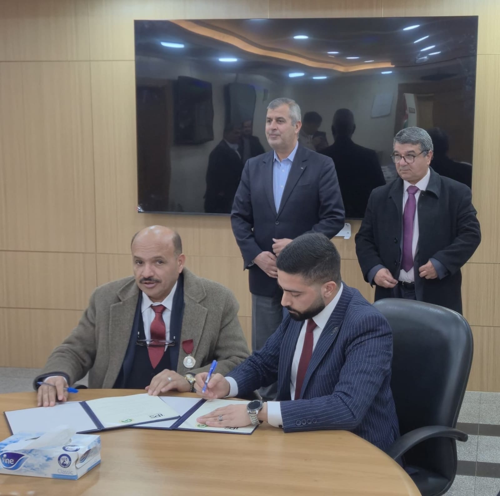 برعاية الخرابشة إطلاق مسار التحول الأخضر بين مجموعة مصانع شركتي خيرات الشمال ودجاج الخير وقوة الصناعة لحلول الطاقة