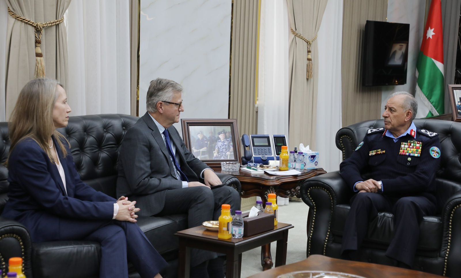 صورة حول : من جامعة البترا.. الروابدة يقدّم السردية الأردنية لدولة تأسست على الرسالة والدور القومي من جامعة البترا.. الروابدة يقدّم السردية الأردنية لدولة تأسست على الرسالة والدور القومي