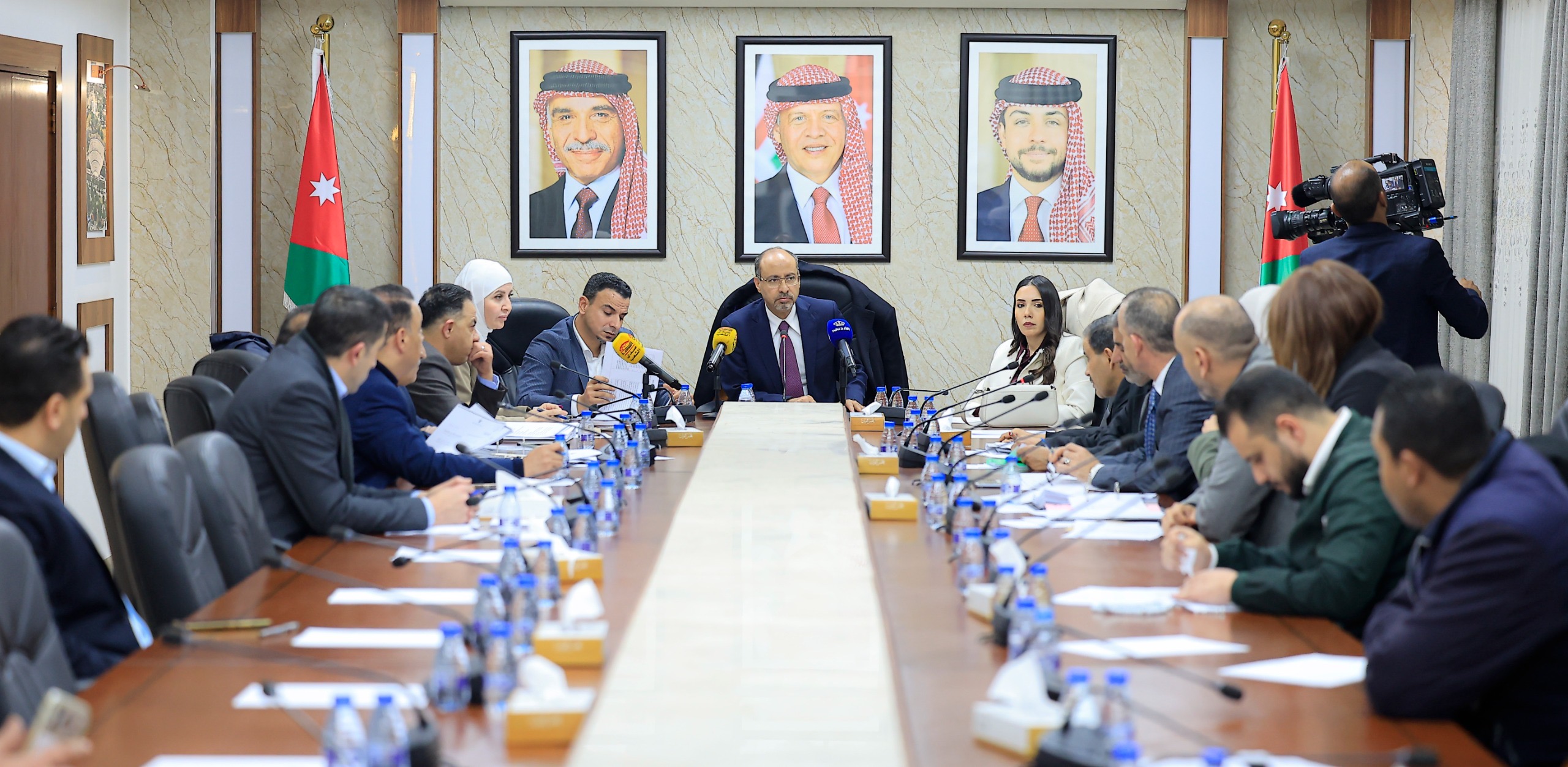 صورة حول : "المالية النيابية" تناقش تقرير ديوان المحاسبة لسنة 2024 المتعلق بوزارة الصناعة والتجارة "المالية النيابية" تناقش تقرير ديوان المحاسبة لسنة 2024 المتعلق بوزارة الصناعة والتجارة