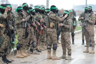 وزير الجيش الإسرائيلي يوجه الجيش للاستعداد لحماس