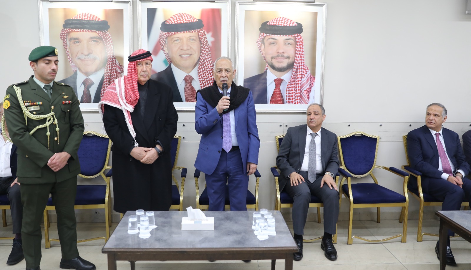 *مندوبا عن الملك وولي العهد. العيسوي يعزي عشيرتي النوايسة والطراونة*