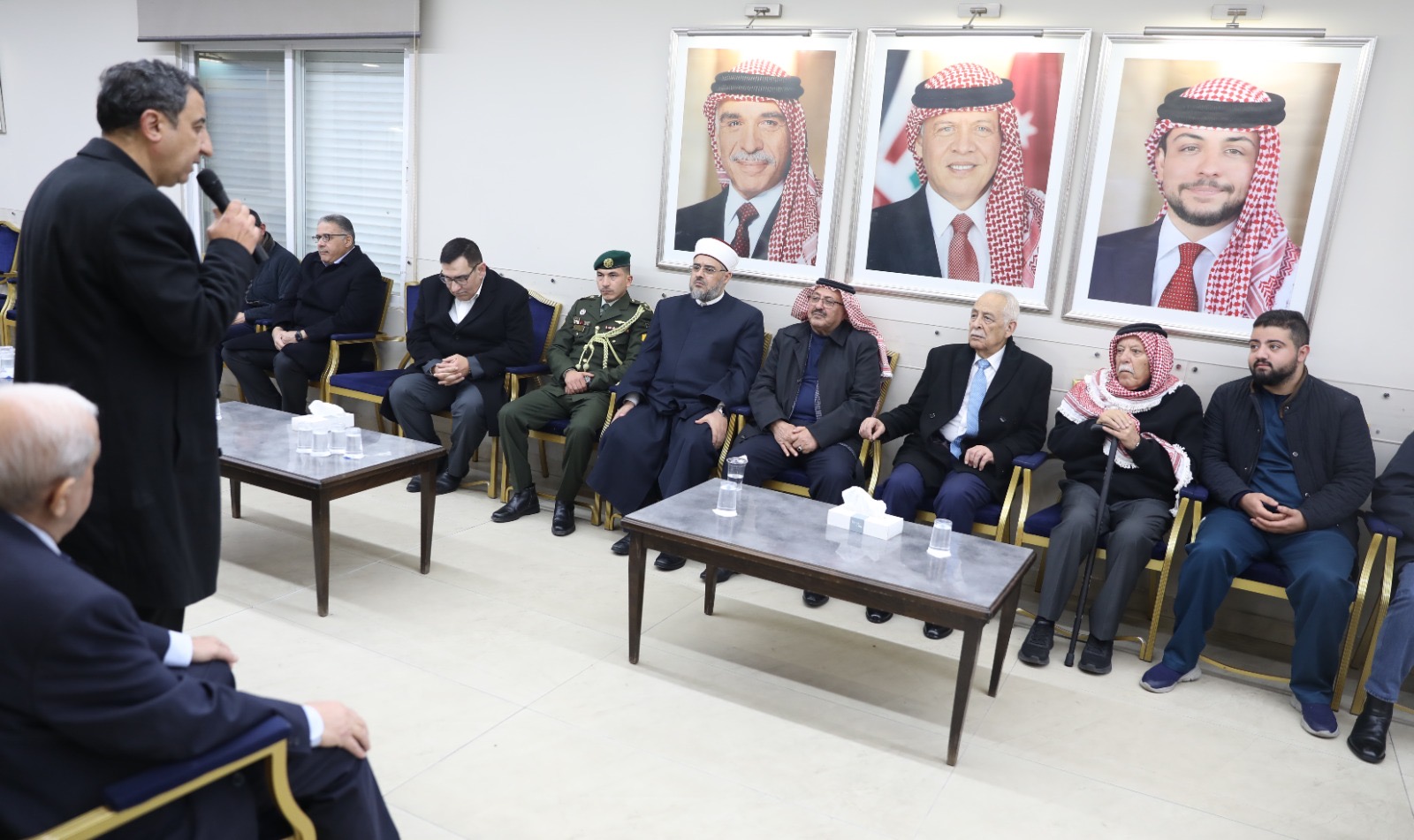 *مندوبا عن الملك وولي العهد.. العيسوي يعزي الأخرس والحسنات وطبيشات والخصاونة وصبحا*