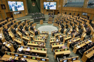 نواب يناقشون خلافًا لغويًا حول تسمية قانون