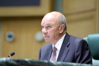 الفايز يهنئ الملك بعيد ميلاده اليوم