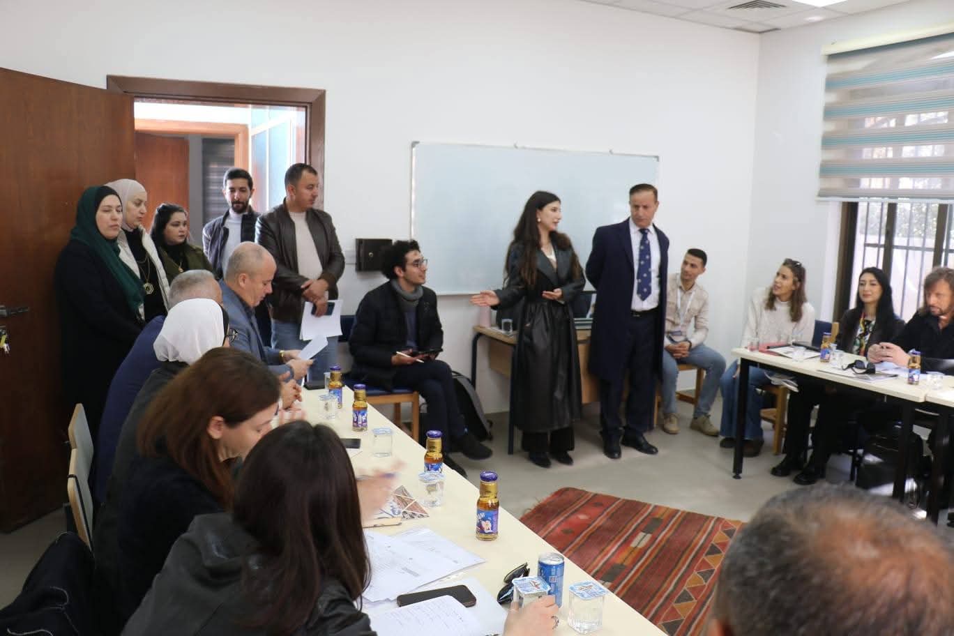 لجنة أكاديمية من جامعتي بولونيا ورافينا الإيطاليتين تزور معهد الفسيفساء