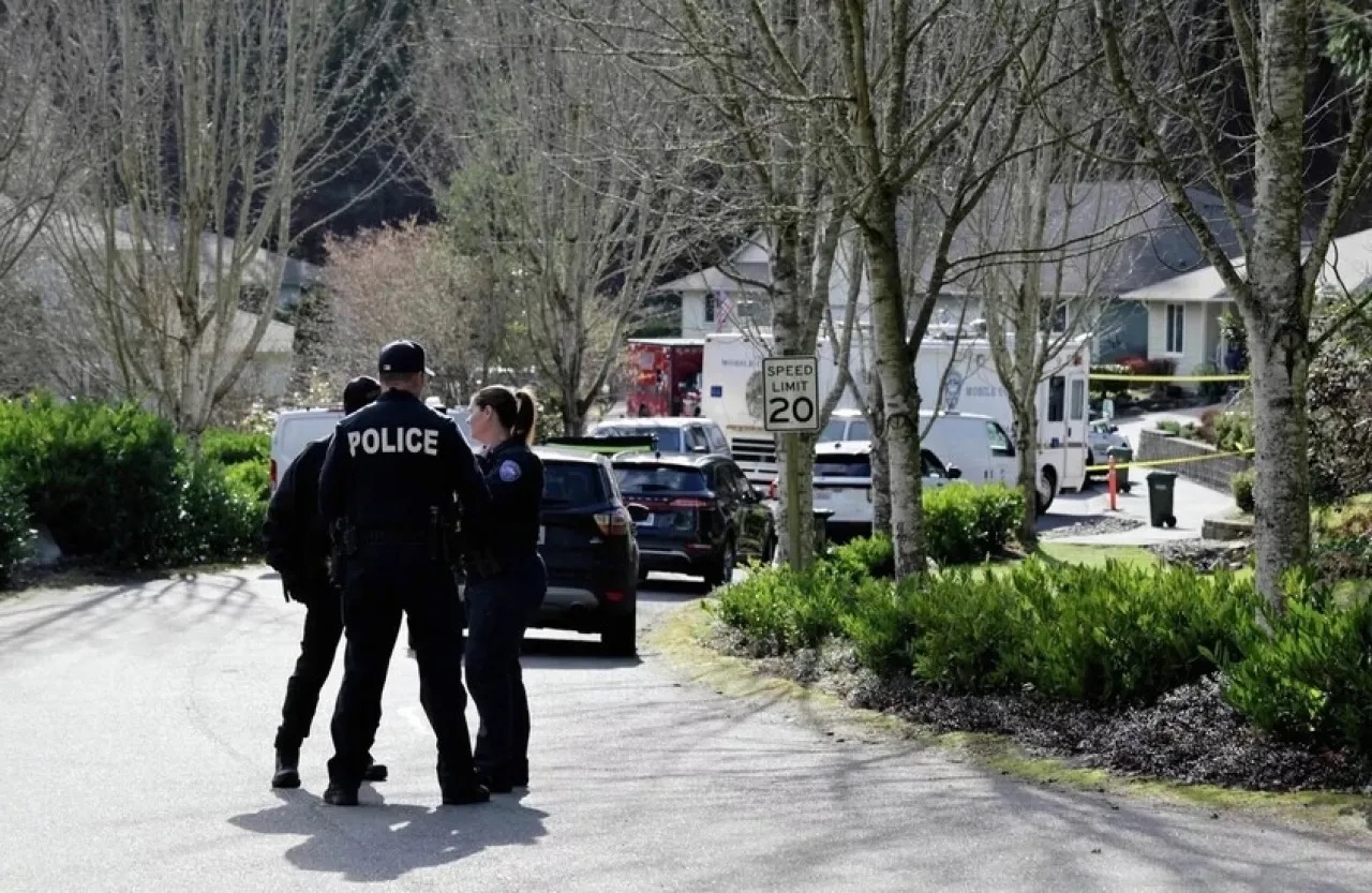 صورة حول : مقتل 5 أشخاص بهجوم بسكين في ولاية واشنطن الأمريكية مقتل 5 أشخاص بهجوم بسكين في ولاية واشنطن الأمريكية
