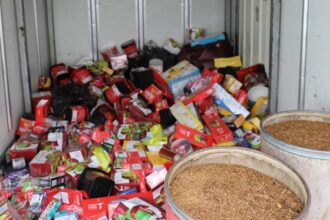 الجمارك الأردنية تضبط كميات كبيرة من المواد المهربه والمقلدة من الجوس والمعسل والدخان