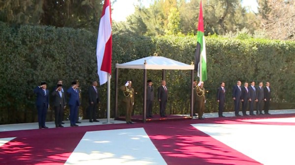 صورة حول : عاجل | الملك يستقبل الرئيس الإندونيسي لمباحثات حول تعزيز العلاقات عاجل | الملك يستقبل الرئيس الإندونيسي لمباحثات حول تعزيز العلاقات