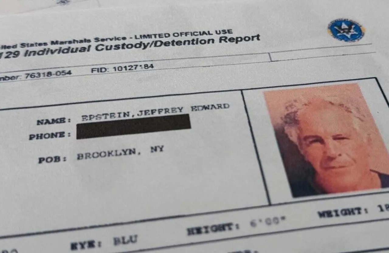 البرازيل تفتح تحقيقاً في علاقات جيفري إبستين مع نساء محليات