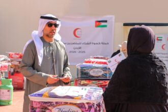سفارة دولة الإمارات في الأردن تشرف على حملة شتاء دافئ 2026
