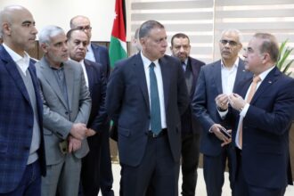 الفراية يفتتح مكتب الخدمة المستعجلة بالأحوال المدنية والجوازات