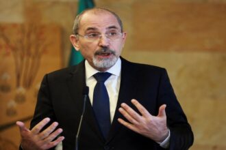 الصفدي: أولوياتنا هي التطلع للأمام لتطبيق خطة ترامب للسلام واستقرار غزة