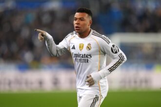 مبابي يقود ريال مدريد لفوز صعب على رايو فايكانو