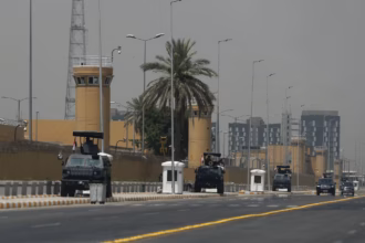 السفارة الأمريكية بالعراق تعلن عن تفجير 