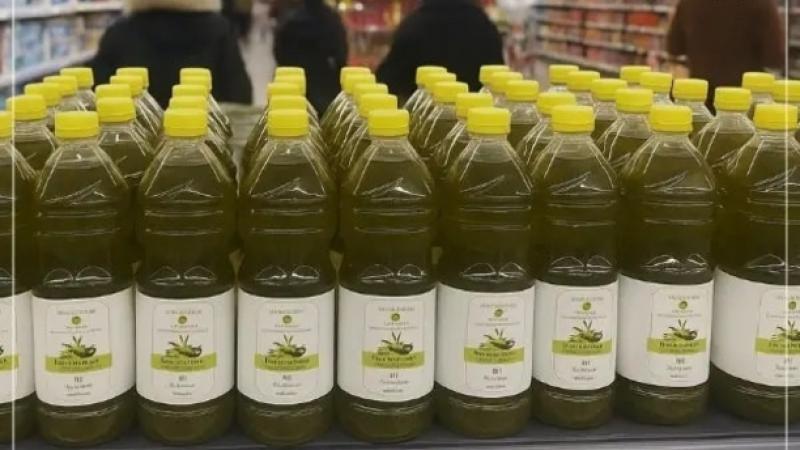 صورة حول : عاجل | الاستهلاكية المدنية تمنع موظفيها من شراء الزيت التونسي وتحدد جالوناً لكل مواطن عاجل | الاستهلاكية المدنية تمنع موظفيها من شراء الزيت التونسي وتحدد جالوناً لكل مواطن