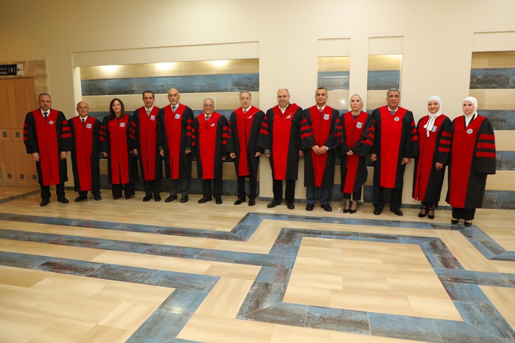 بالصور.. دولة الكباريتي يرعى اليوم الثاني لإحتفال عمان الاهلية بتخريج طلبة الفصل الاول من الفوج 33