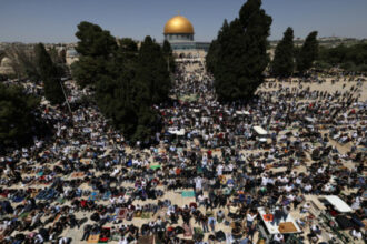 محافظة القدس تحذر من قيود على وصول المصلين للأقصى في رمضان