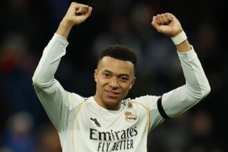 ريال مدريد يمنح مبابي جائزة لاعب الشهر بعد أداء هجومي مميز
