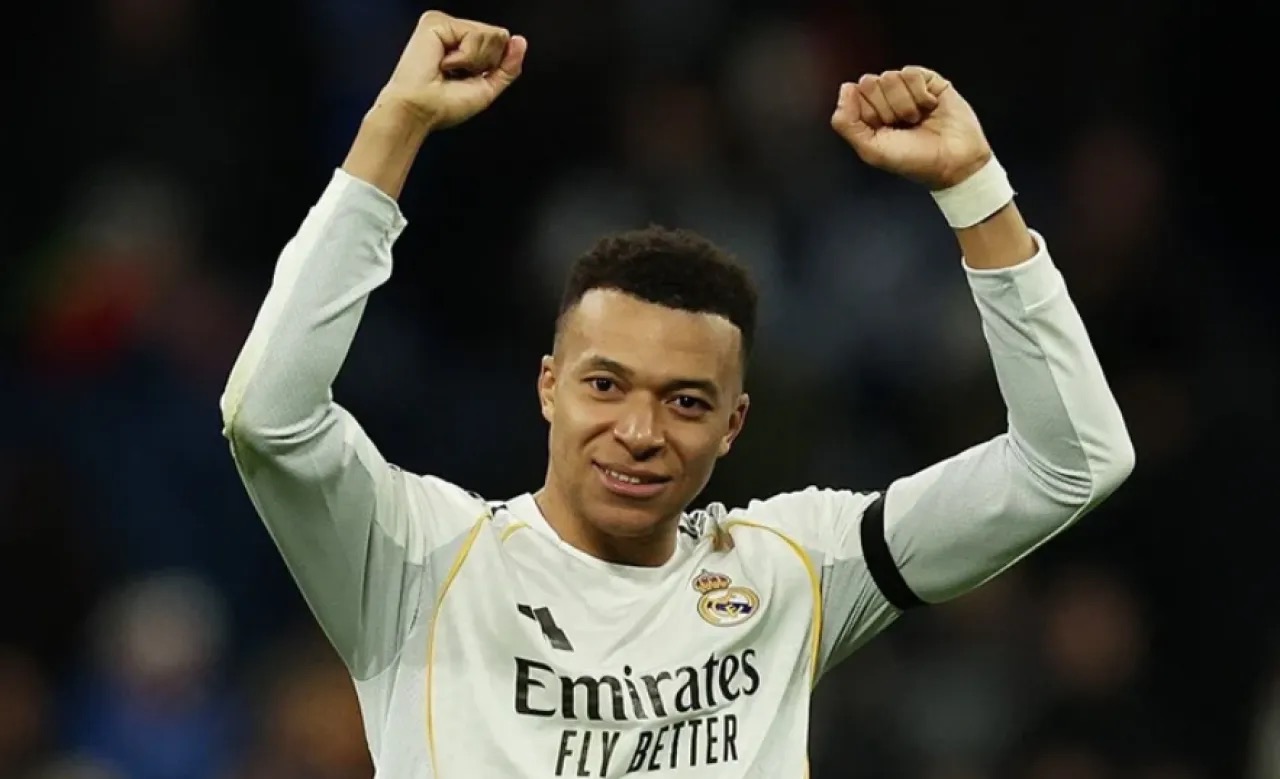 ريال مدريد يمنح مبابي جائزة لاعب الشهر بعد أداء هجومي مميز